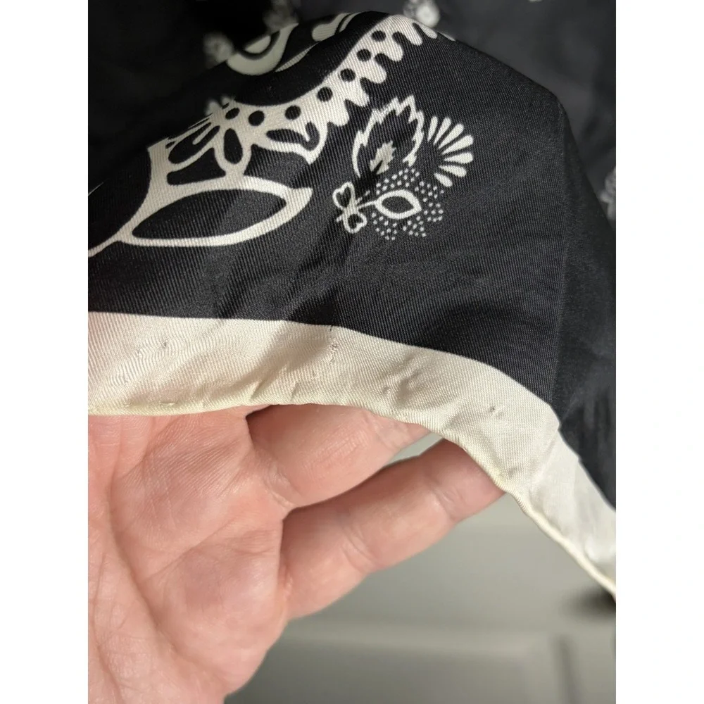 Rebecca Minkoff Scarf Pure Silk Black Paisley Bandanna Print pattern SZ 32